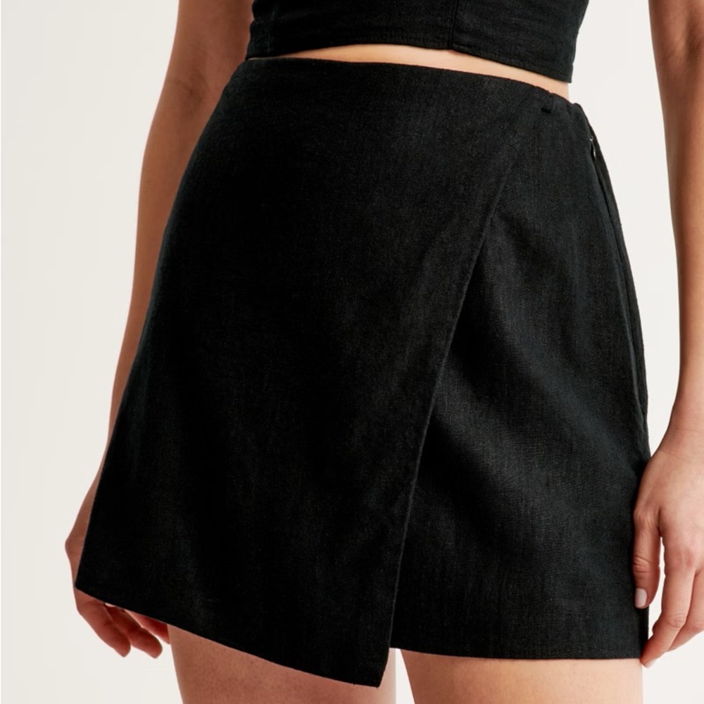 Abercrombie and Fitch Linen-Blend Wrap Mini Skort